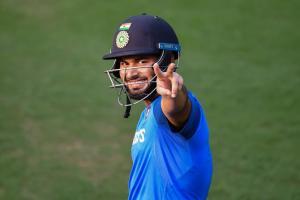 Shastri warns Pant: Will be rapped on knuckles for rash shots