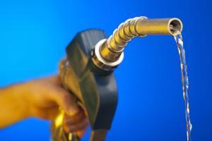 Petrol prices spike to Rs 73.91 in Delhi