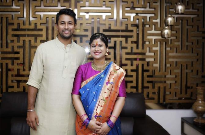 Pragyan Ojha with wife