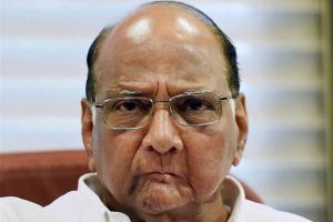 Sharad Pawar praises Pakistan, says people are happy there
