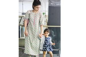 Go fashionable just like Soha Ali Khan and Inaaya Naumi Kemmu