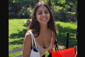 See photo: Suhana Khan's sunny smile will brighten up your day for sure