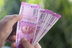 Rs 8 lakh reward to Maharashtra ATS for catching most-wanted Naxal