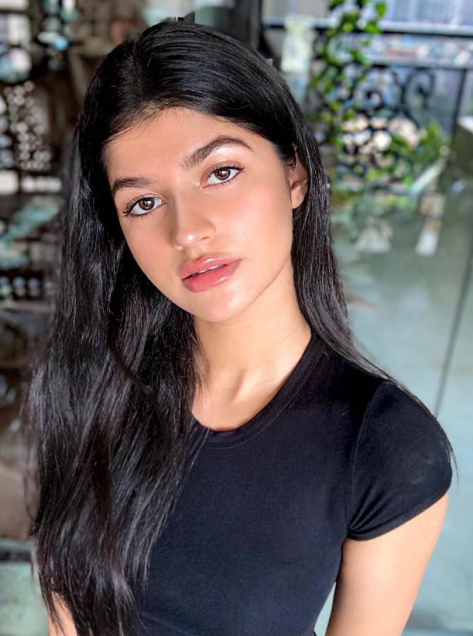 Anjini Dhawan: Varun Dhawan's niece Anjini Dhawan posted this picture on her Instagram handle with the caption, 