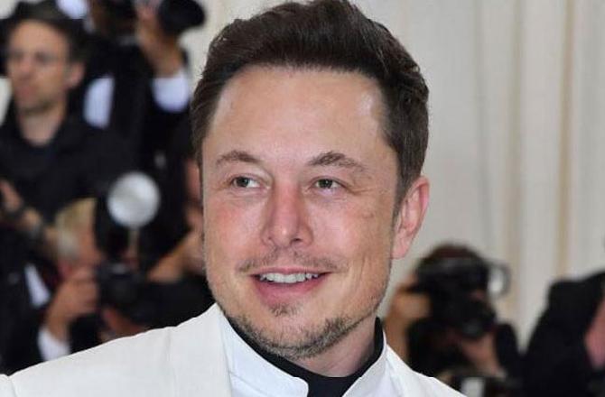 Tesla Motors CEO Elon Musk announced on Twitter on March 31 that his company would be shipping FDA- approved ventilators to hospitals worldwide without any shipping charges.