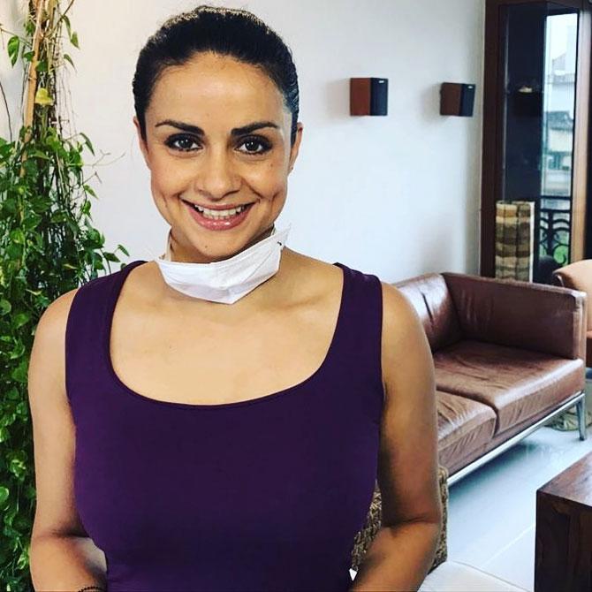 Gul Panag took to her Instagram to reveal that she will be using this 21-day lockdown to take up new habits, fine tune some old ones and do away with others. She shared this picture of her and wrote, 