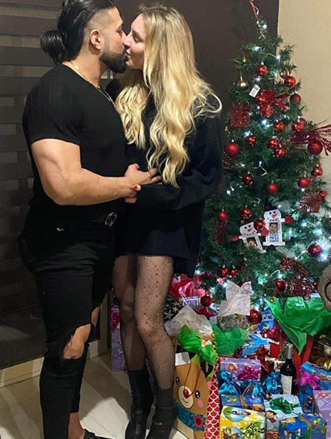Charlotte Flair was married twice previously before dating Andrade.