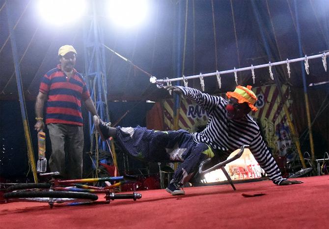 After Prime Minister Narendra called for a 21-day nationwife lockdown, the popular Rambo Circus also stopped its operations. The two shows daily that took care of of the livelihood of over 100 people were called off leaving the crew helpless and with no income at all.