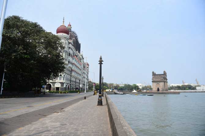 Gateway of India
The iconic Gateway of India, that has been a symbol of the city and one of the must-visit tourist attractions of the city has had a  legacy of being featured in infinite number of films and television show. But even as the structure wears a deserted look due to the lockdown, its structure proudly stands tall for its people. 