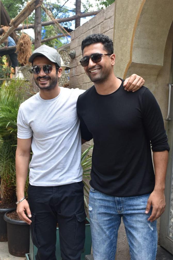 While Vicky Kaushal has already made a mark in the film industry with critically acclaimed films such as Masaan, Raman Raghav 2.0, Raazi, Uri: The Surgical Strike, Sanju, Manmarziyaan, his brother-budding actor Sunny Kaushal is still in the process to make a mark in the industry. Sunny was seen in Akshay Kumar's Gold, later starred in Bhangra Paa Le and the web series The Forgotten Army: Azaadi Ke Liye.