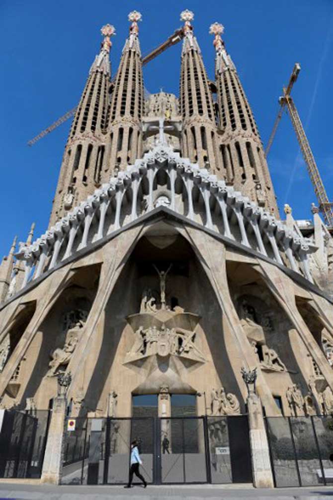 Sagrada Familia Basilica- Barcelona 
The under-construction yet popular Sagrada Familia Basilica that has scores of visitors, received none as Spain has recorded 14,555 fatalities and 146,690 infections since the outbreak.