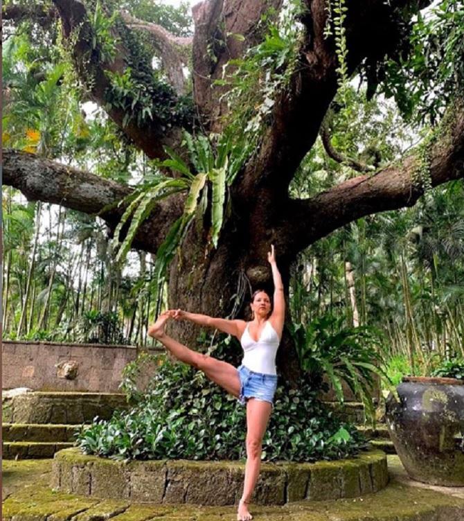 Fitness expert Deanne Panday posted this picture of her stricking a pose under a tree. She also explained how to make the pose.