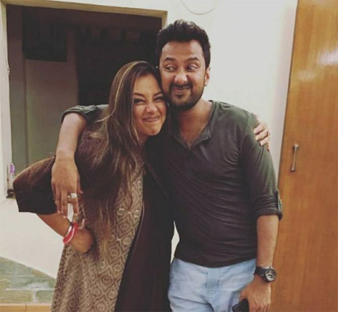 Meanwhile, keeping her acting aspirations aside, Rupali Ganguly studied Hotel Management. But soon after, she decided to do plays and in the process, she got an offer by Shobha De for the TV show Sukanya. Later, she starred in Dil Hai Ki Manta Nahi where she played a double role.