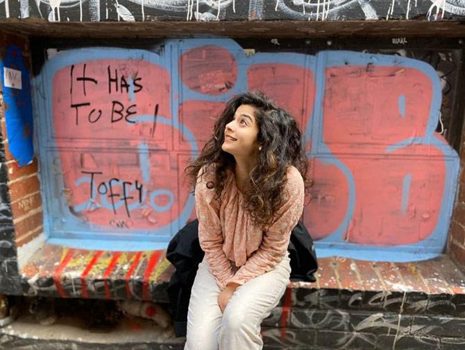 The Karwaan actress also shared a throwback picture that showed her outdoors and looking happy. She captioned the photo, 
