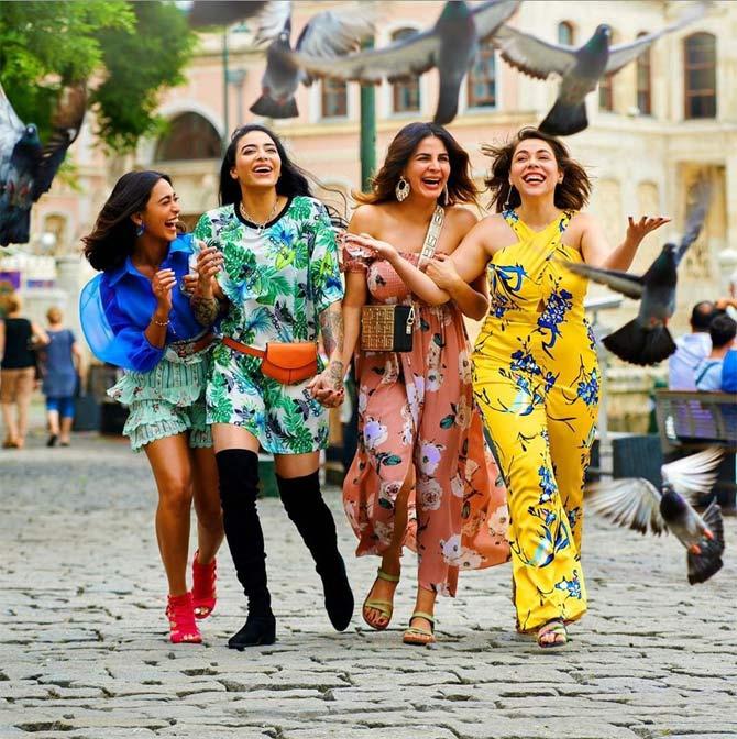 Talking about her role in the show Four More Shots Please, Sayani Gupta, who plays a no-nonsense journalist, Damini Rizvi Roy, will surely make you fall in love with her character.
