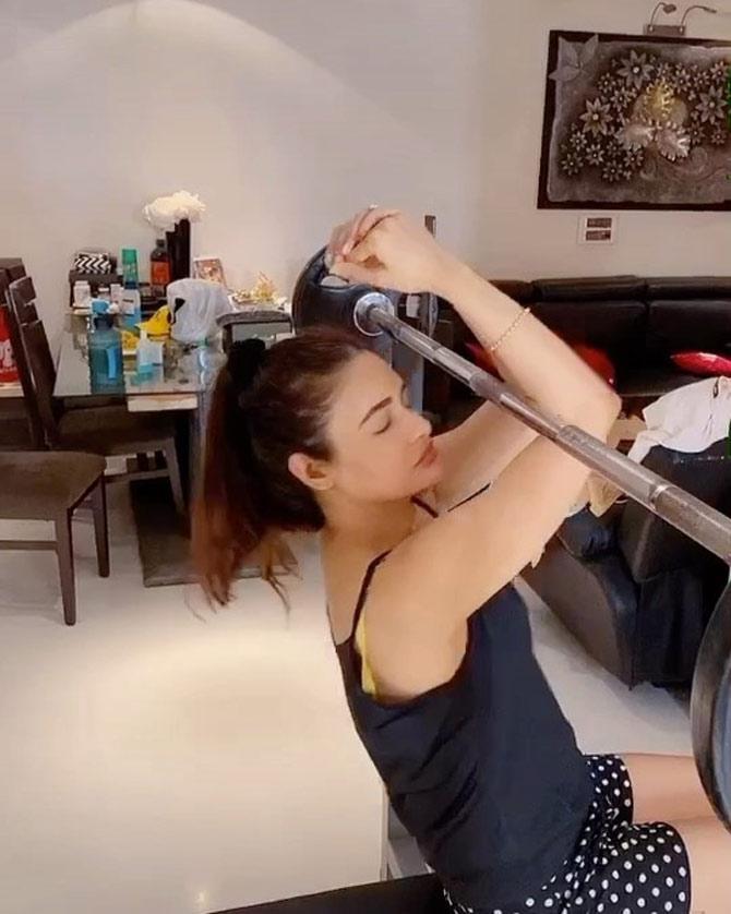Yuvika Chaudhary also took up her fitness a bit seriously and worked out while at home.