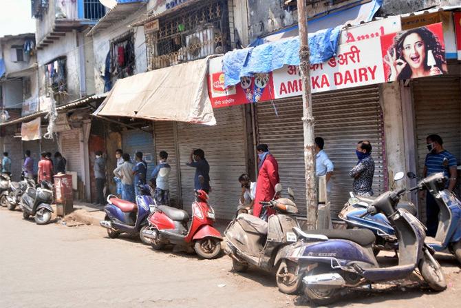 In a shocking incident, a man who had been kept in quarantine at the Lake View hospital building in Ranchi committed suicide after jumping from the third floor of the building. The person was rushed to Rajendra Institute of Medical Sciences (RIMS) trauma centre following the incident where he succumbed to his injuries.