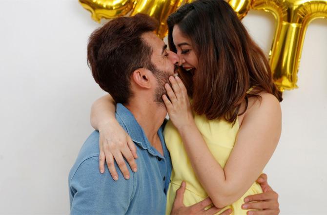 Jay Bhanushali-Mahhi Vij: Television industry's heartthrob and popular host Jay Bhanushali got married to Mahhi Vij in 2010 and adopted their caretaker's two kids in 2017. The couple were blessed with a daughter on August 21, 2019. The couple was seen together on Nach Baliye 5, which they won.