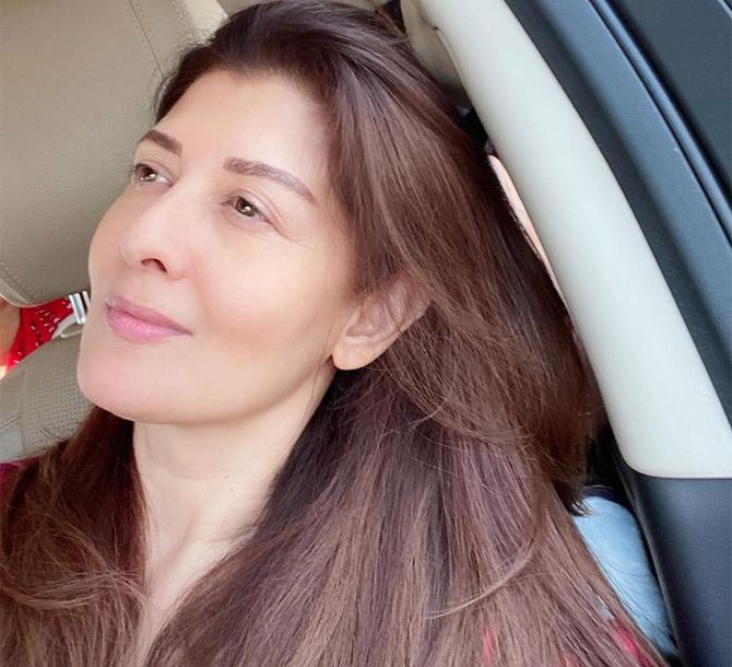 Just before the lockdown was announced, Sangeeta Bijlani had left for her farmhouse in the Khandala. She shared this photo of her on her way to the farmhouse and wrote, 