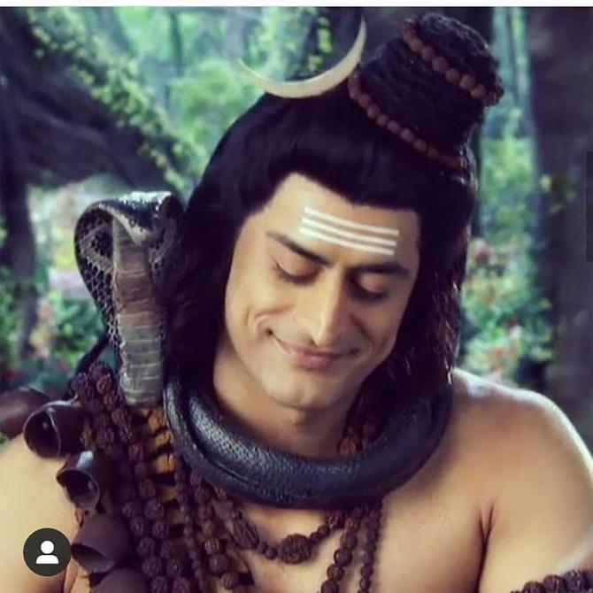 You won't believe that the fit and fab looking actor once weighed 107 kgs! Mohit Raina lost 29 kgs before participating in the 2005 Grasim Mister India contest. He even made it to the top five.