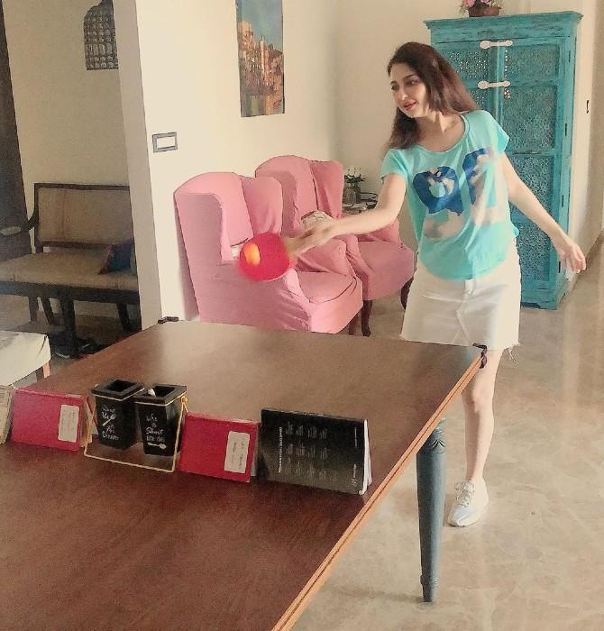 Necessity is the mother of invention. And Saumya Tandon is a perfect example of it. The actress has converted into home dining table into a table for table tennis with books of right size being used for the net. She regularly plays the sport with her husband.