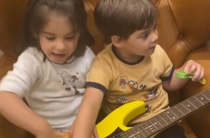Next, the Johars were seen flaunting their singing skills. The video which Karan shared begins with himself introducing the two little musicians saying, 