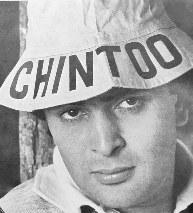 The death of Rishi Kapoor, one of Bollywood's greatest cine icons, took everyone by shock. The film industry and fans took to social media to mourn his death with disbelief. But as his family (through their statement) rightly said, 