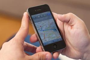 Google Maps offers user location data to health officials for COVID-19