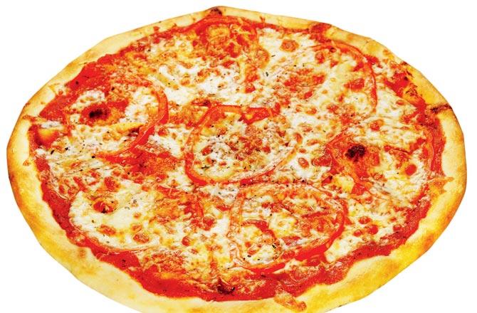 Chicken curry pizza