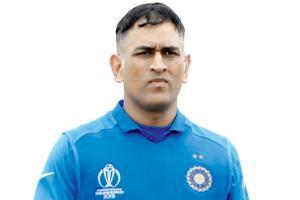 Shoaib Akhtar: Dhoni should have retired after the World Cup