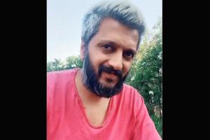 Riteish Deshmukh cracks a 'joke' in new Instagram video