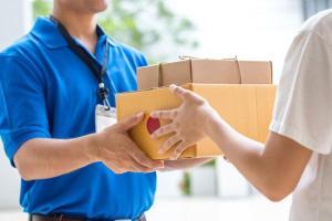 Govt make a U-turn, stops sale of non-essential items through e-commerc