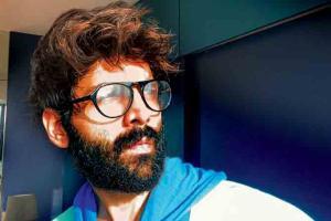 Kartik Aaryan can't decide whether to keep his facial fuzz or remove it