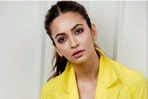 Kriti Kharbanda crosses 6 million followers on Instagram!