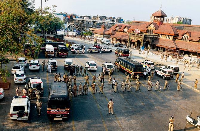 The police had to stay put in the Bandra station area to ensure there was no more crowding on Tuesday