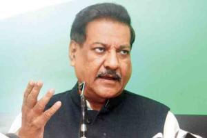 Fill lacunae in management of COVID-19: Chavan tells CM
