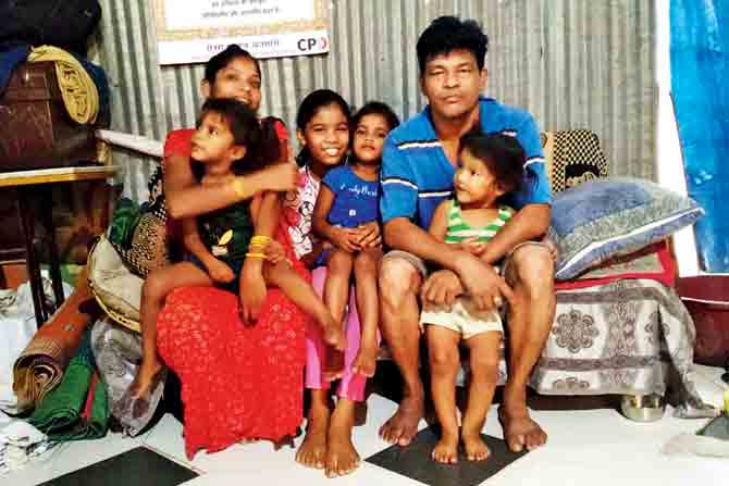  civic painter Jai Parmeshwar Mati, who is also a ration card holder, lives with his family in Andheri 
