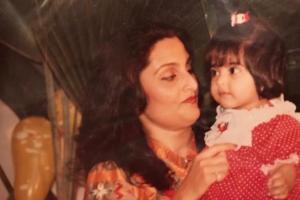 Sonam Kapoor wishes aunt Kavita Singh with a cute throwback picture