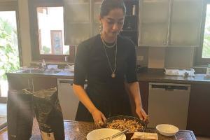 Sonam Kapoor's mother-in-law reacts to her cooking skills