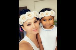 Sunny Leone is a lucky mommy, calls her daughter Nisha so so pretty!