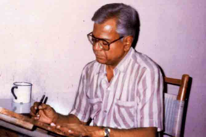 Ram Waeerkar at work in his home studio. He was behind the art work for nearly 90 ACK titles. He also created Pyarelal, The Dumbbells and Nasruddin Hodja for Tinkle
