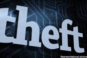 Thief breaks in jewellery shop, steals silver valuables worth Rs 50,000
