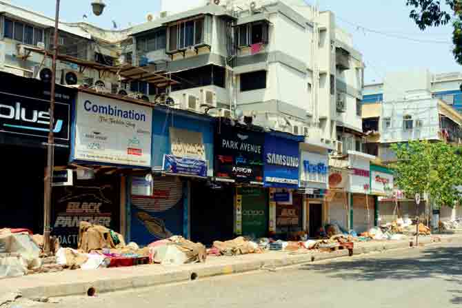 Agarwal Market Lane at Vile Parle where many shops and vendors stalls were closed on Friday. PICS/Satej Shinde
