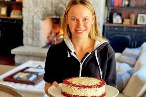 Former tennis star Caroline Wozniacki is a red-hot baker!