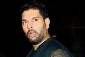Yuvraj pledges his support to Afridi in fight against COVID-19