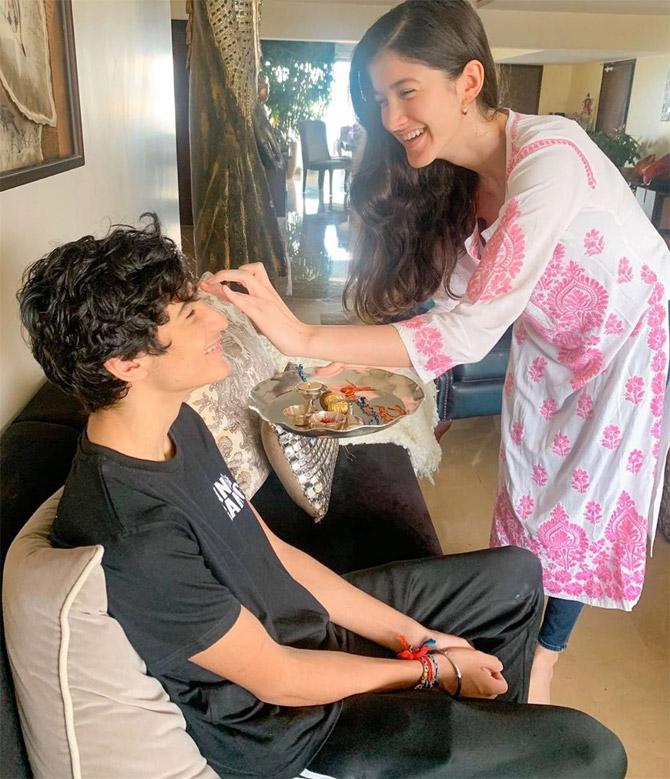 Shanaya Kapoor and Jahaan Kapoor: Sanjay Kapoor's kids Shanaya and Jahaan too celebrated the Raksha Bandhan in a low-key manner. The actor's wife Maheep Kapoor took to Instagram to share this adorable moment from this festive day.