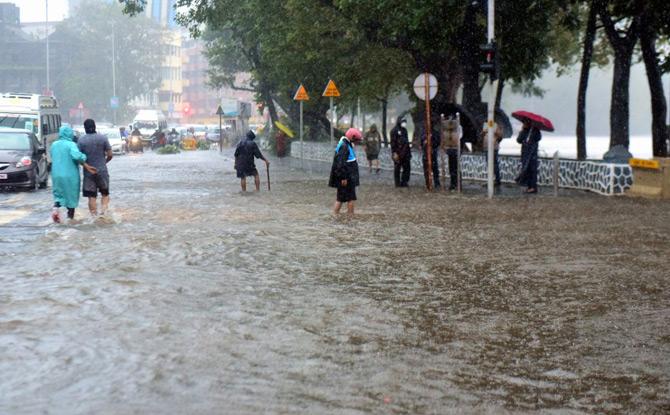 Many parts of south Mumbai like Churchgate, Marine Lines, Marine Drive, Kalbadevi, Dongri, Byculla, Mazagaon, Parel, Dadar and surroundings witnessed heavy waterlogging, throwing the central business districts of the area out of gear.