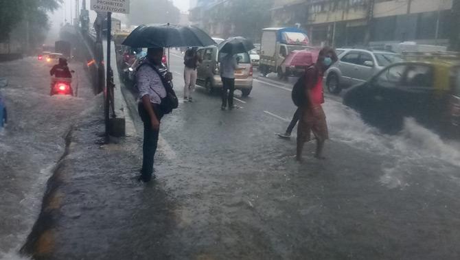 Thackeray took stock of the situation and asked BMC to coordinate with the police and railway authorities, health machinery and NDRF to ensure that citizens do not face any hardships. The state government rushed 15 disaster relief teams for Mumbai, Thane, Palghar, Satara, Sangli and Kolhapur to help in any contingency.