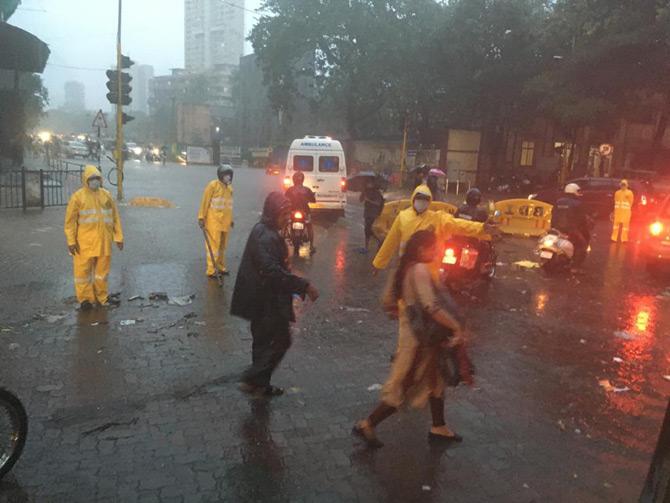 The IMD has forecast heavy to extremely heavy spells of rain in Mumbai and the coastal Konkan area in the next 24 hours.