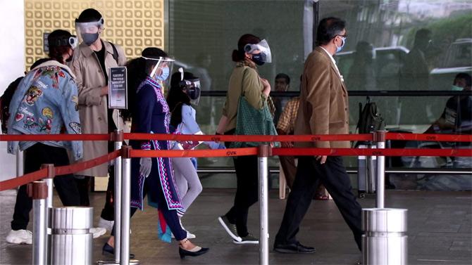 Nitara Bhatia was seen wearing grey baby pants and a jacket when snapped by the shutterbugs at the Mumbai airport.